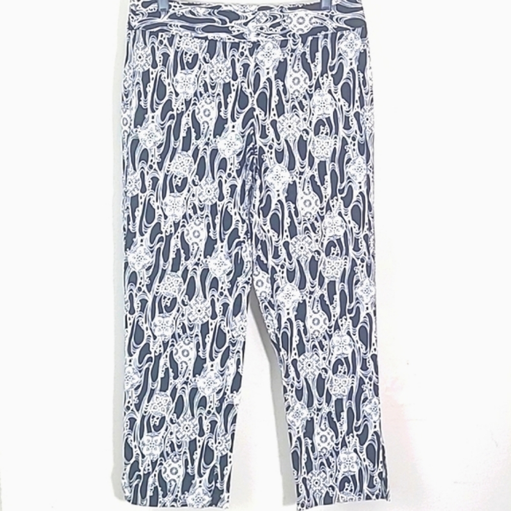 Capri Black and white floral and Swirl print Kim Rogers size 8